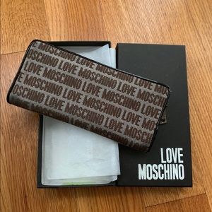 SOLD!! Moschino wallet SOLD!!